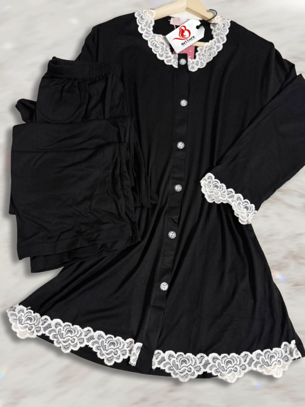 ✨ بيجاما نسائية أنيقة بالدونتيل – راحة وأناقة راقية 👗💤 - Image 4