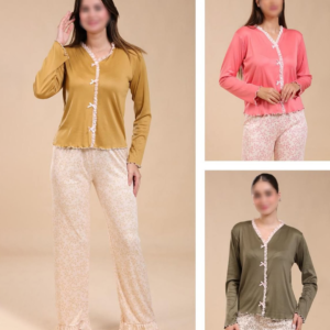 🌸 بيجاما نسائية أنيقة بنقشة الورد – راحة ونعومة لا تقاوم 👚💐